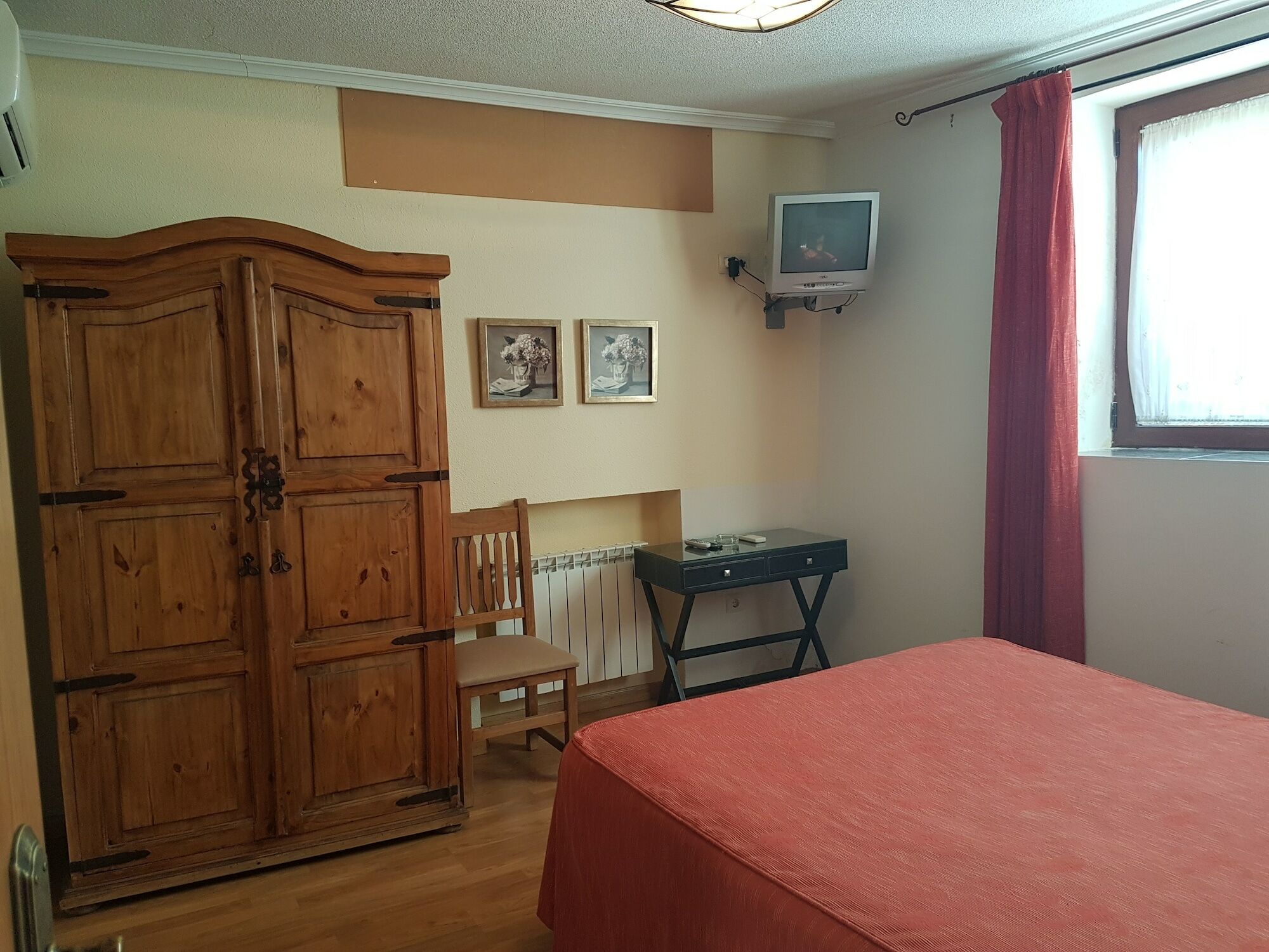 Hostal El Rastro Ávila Kültér fotó