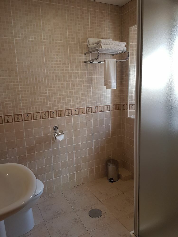 Hostal El Rastro Ávila Kültér fotó